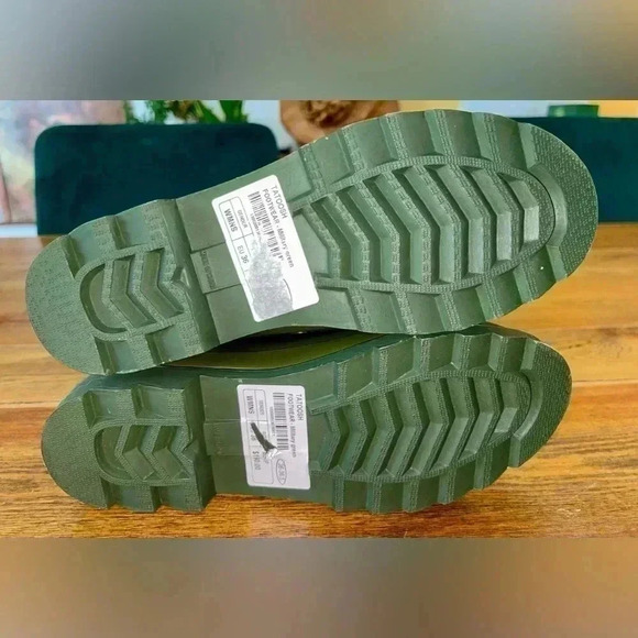 Tatoosh | W 5 | Lace Up Rain Boot | Military Green | Chunky Tread - Picture 4 of 5